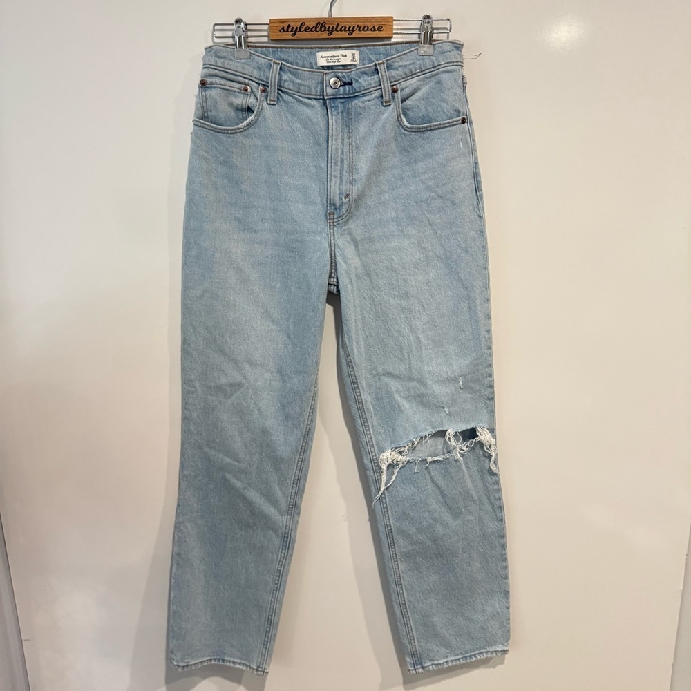 Abercrombie & Fitch Ultra High Rise 90s Straight Jean - Picture 3 of 7